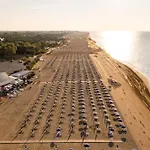 Luminous Flat With Balcony-beahost