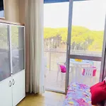 Luminous Flat With Balcony-beahost דירה *