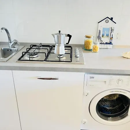 Luminous Flat With Balcony-beahost ביביונה